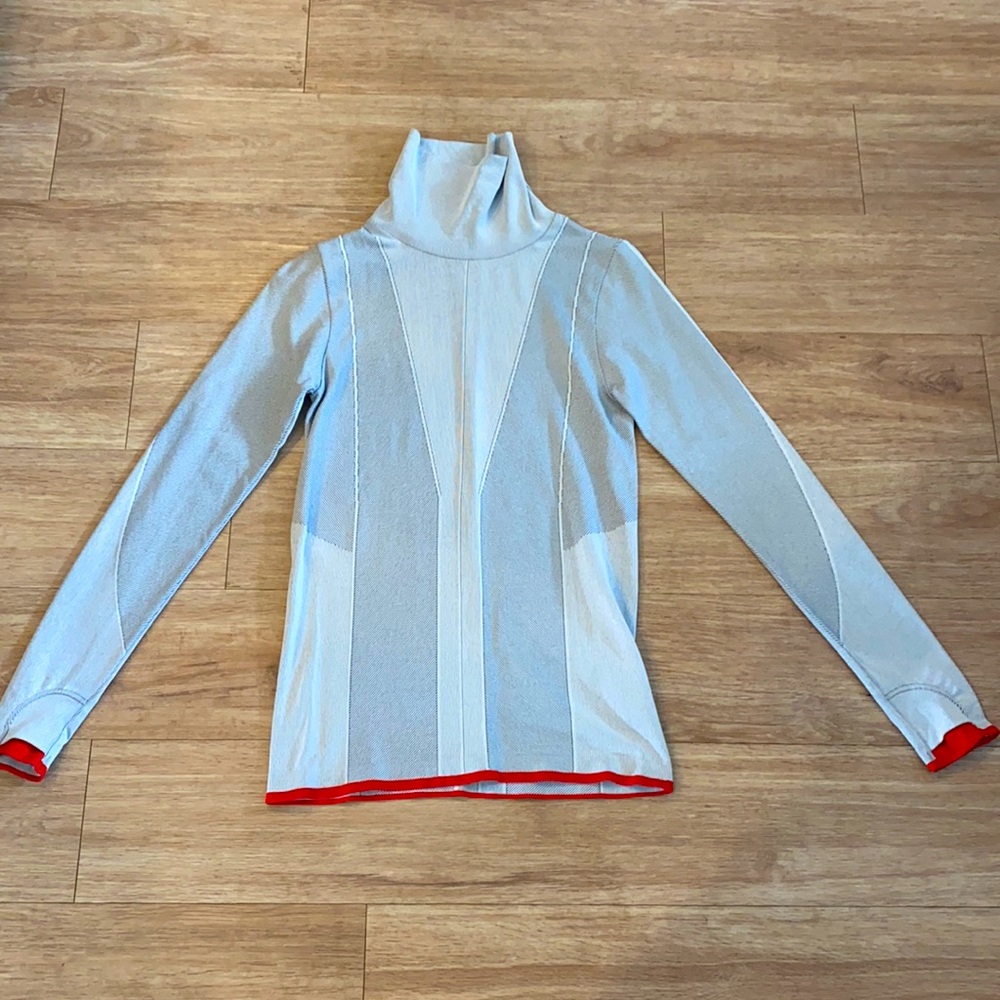 Athleta Retro Pattern Turtleneck. Size Small